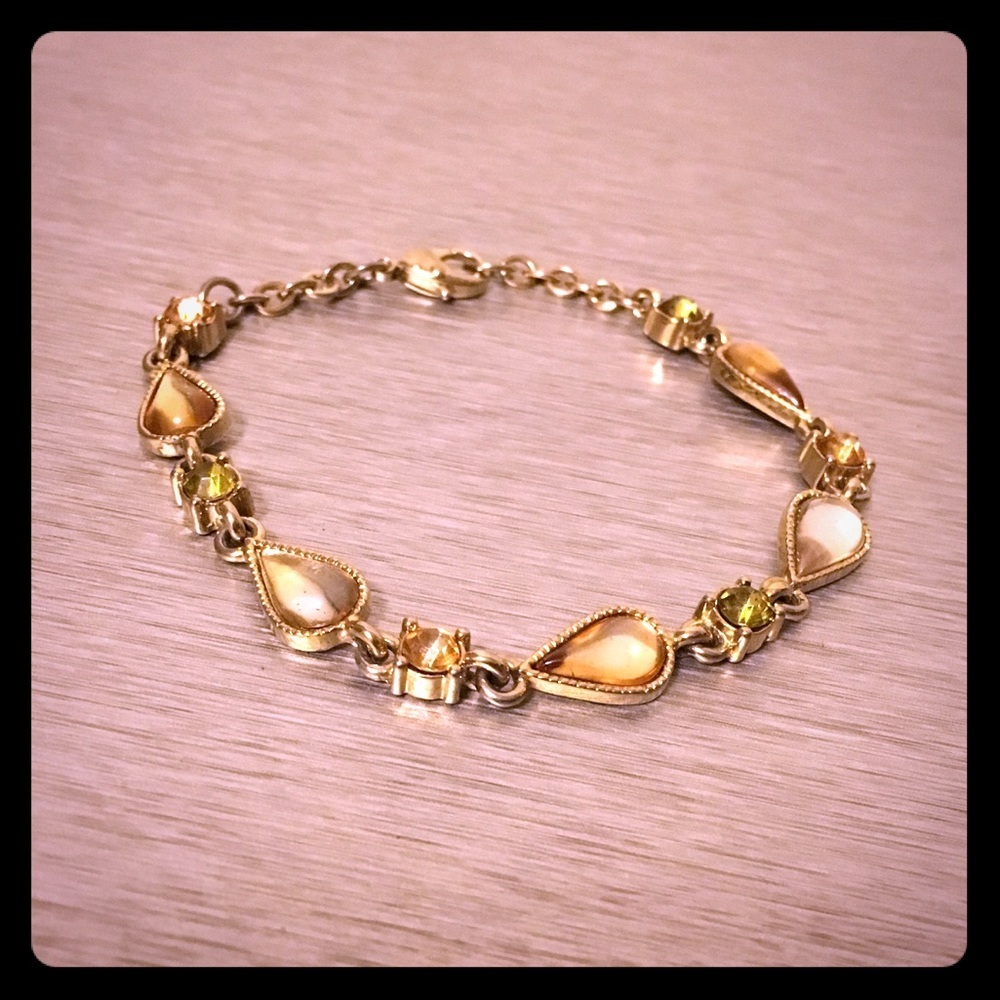 Delicate Gold Tone Gemstone Bracelet | Amber & Peridot Green | Adjustable 6–7” - Picture 2 of 3